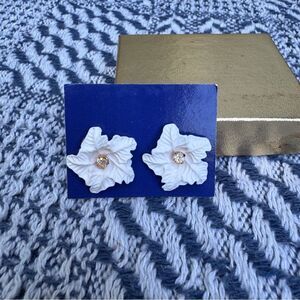 Vintage Elegant White Floral Earrings